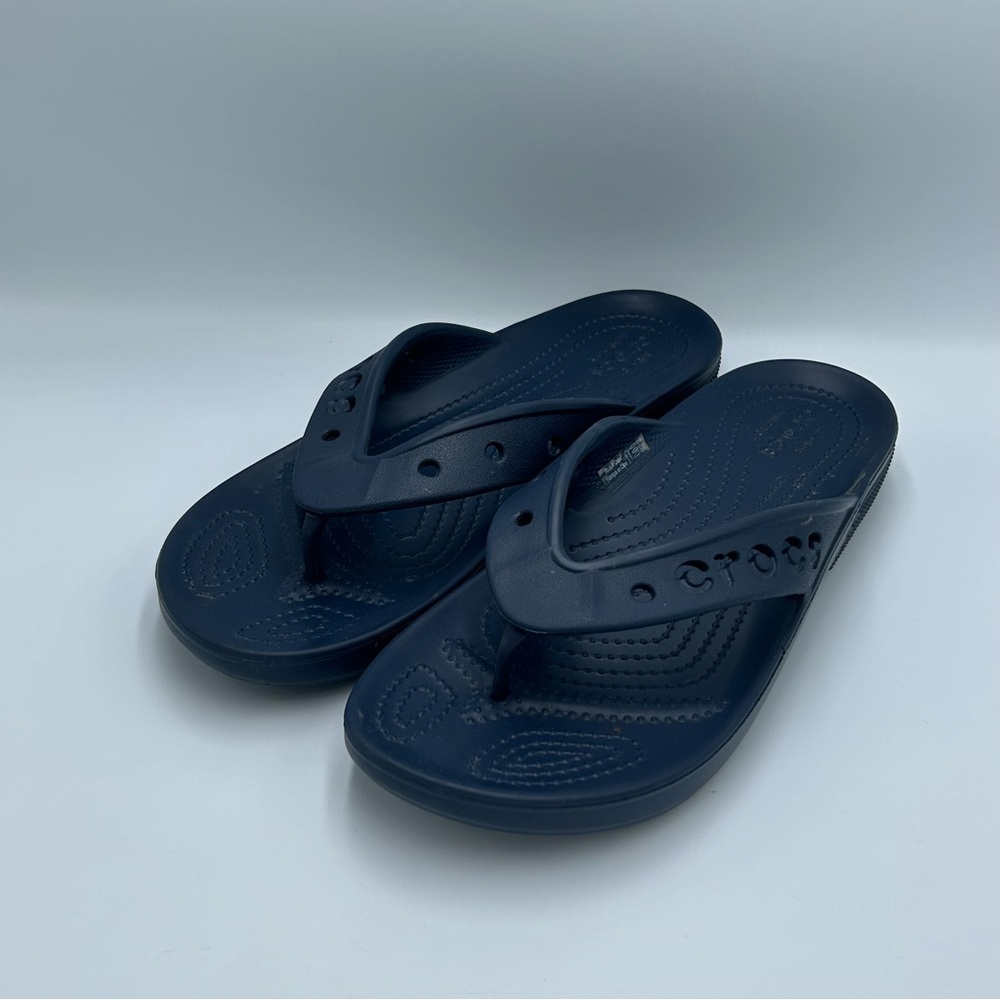 Crocs Navy Bayall Flip Flops Sandals Unisex Size M 6 W 8